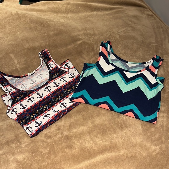 Ardene 2 for 1 super soft t-shirts - Picture 1 of 5